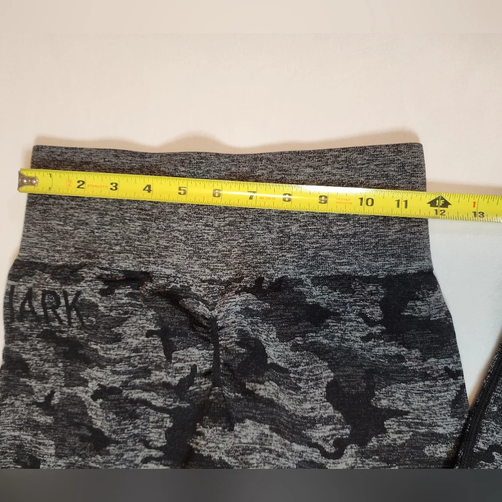 Gymshark Adapt Camo Seamless Leggings black and gray camo size xs - Picture 7 of 12